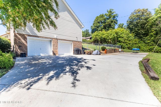 8434 Coppock Rd, Corryton, TN 37721