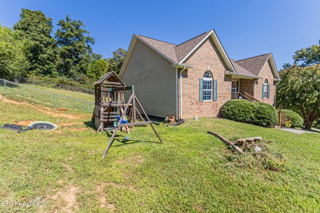 8434 Coppock Rd, Corryton, TN 37721