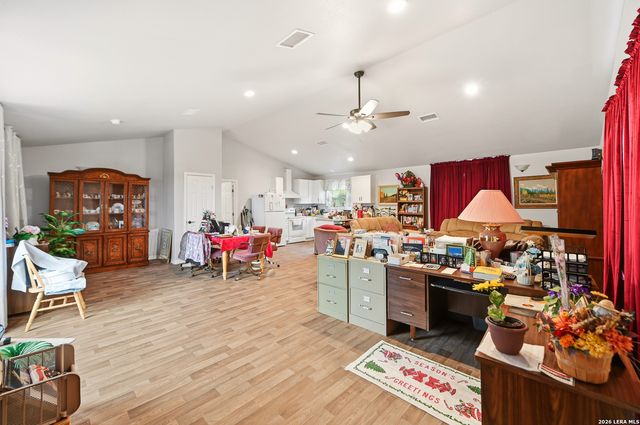 752 Taylor, Bulverde, TX 78163