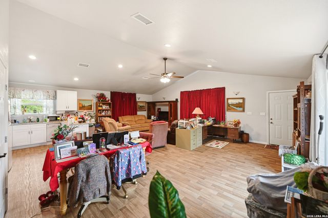 752 Taylor, Bulverde, TX 78163