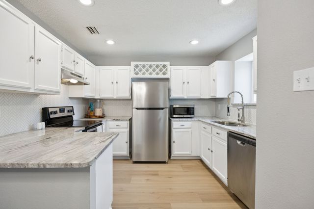 210 Sorrel Trail, Keller, TX 76248