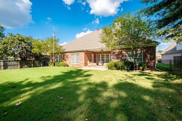 131 Hidden Valley Loop, Maumelle, AR 72113
