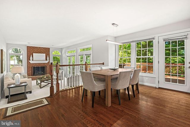8609 WOODLAND HEIGHTS CT, Alexandria, VA 22309