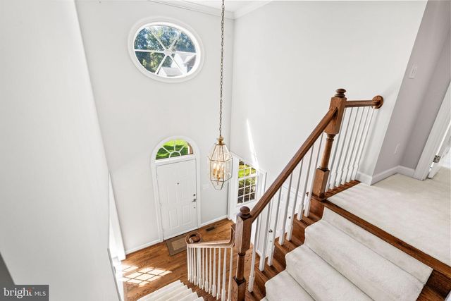 8609 WOODLAND HEIGHTS CT, Alexandria, VA 22309
