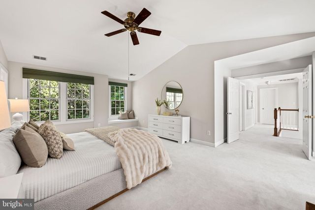 8609 WOODLAND HEIGHTS CT, Alexandria, VA 22309