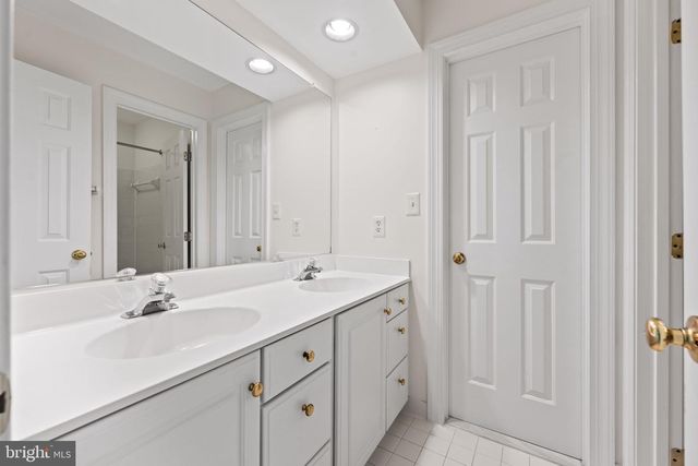 8609 WOODLAND HEIGHTS CT, Alexandria, VA 22309