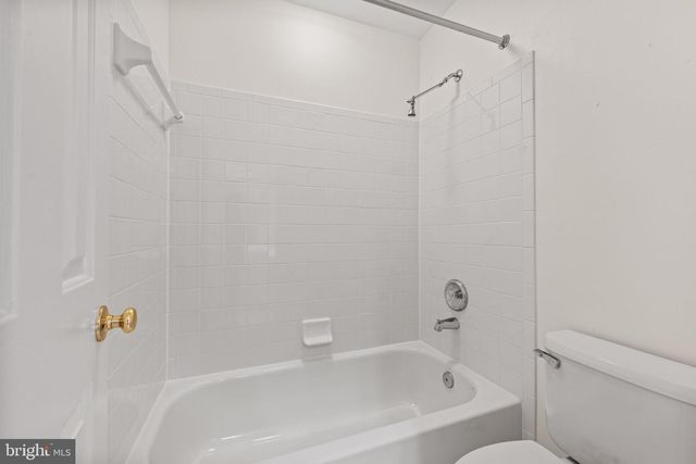 8609 WOODLAND HEIGHTS CT, Alexandria, VA 22309