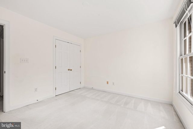 8609 WOODLAND HEIGHTS CT, Alexandria, VA 22309