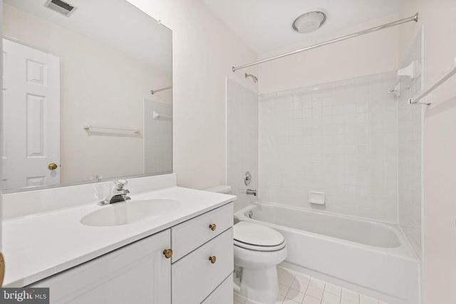 8609 WOODLAND HEIGHTS CT, Alexandria, VA 22309