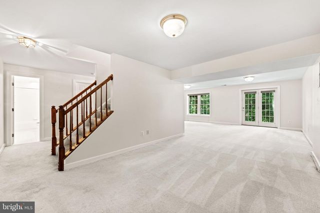 8609 WOODLAND HEIGHTS CT, Alexandria, VA 22309