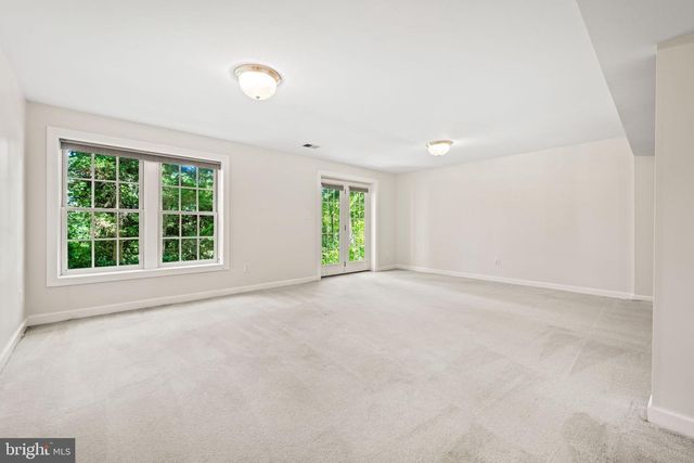 8609 WOODLAND HEIGHTS CT, Alexandria, VA 22309