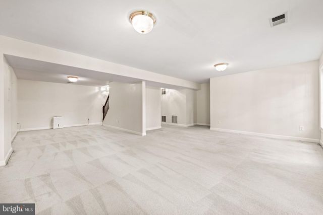 8609 WOODLAND HEIGHTS CT, Alexandria, VA 22309