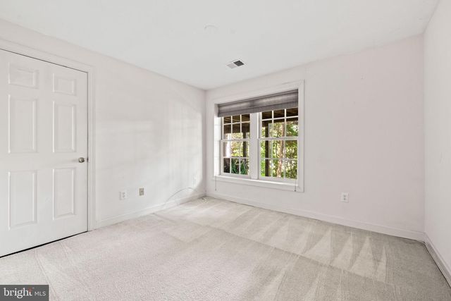 8609 WOODLAND HEIGHTS CT, Alexandria, VA 22309