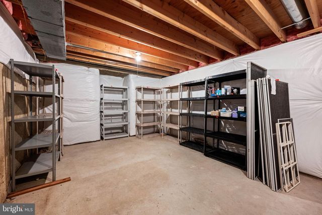 8609 WOODLAND HEIGHTS CT, Alexandria, VA 22309
