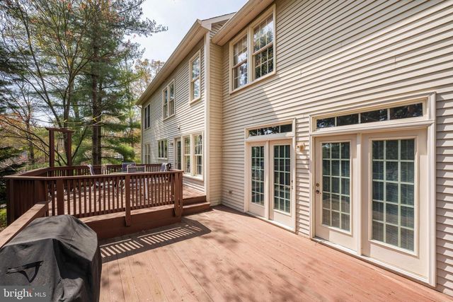 8609 WOODLAND HEIGHTS CT, Alexandria, VA 22309