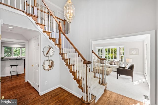 8609 WOODLAND HEIGHTS CT, Alexandria, VA 22309