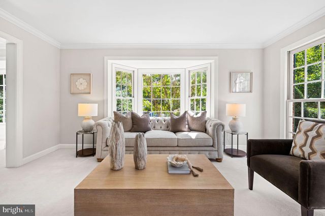 8609 WOODLAND HEIGHTS CT, Alexandria, VA 22309