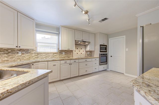 14107 Cherry Mound Road, Houston, TX 77077