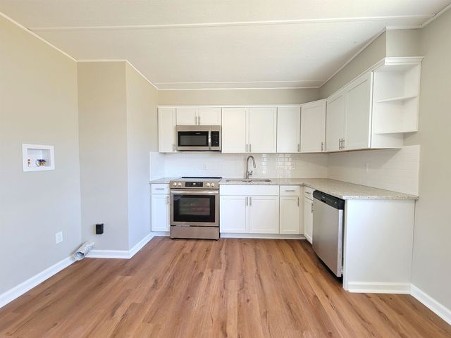 1000 Mount Vernon Circle, Barboursville, WV 25504