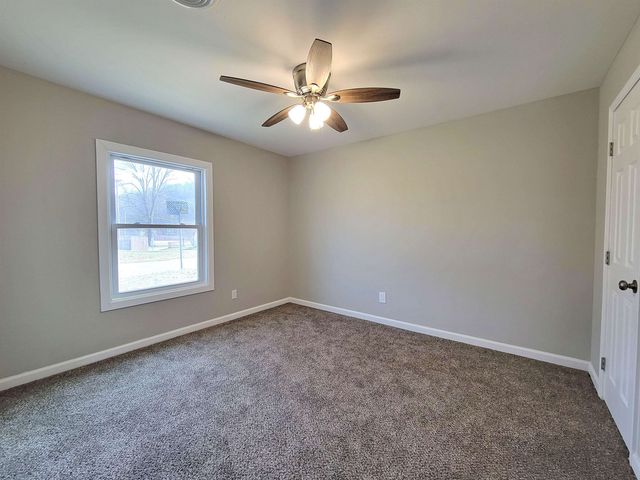 1000 Mount Vernon Circle, Barboursville, WV 25504