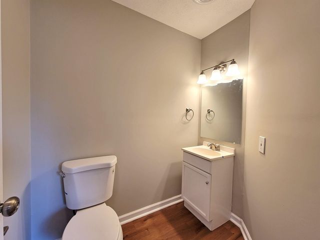 1000 Mount Vernon Circle, Barboursville, WV 25504