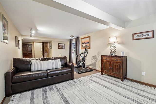 7100 Dry Creek Court, Niwot, CO 80503