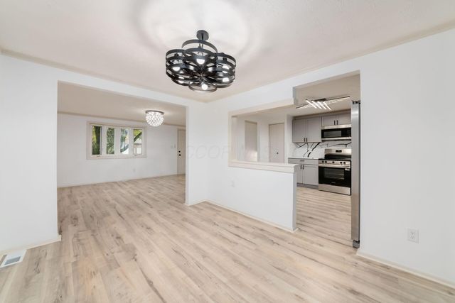 1325 Carlyle Drive, Reynoldsburg, OH 43068