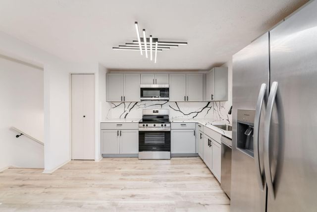 1325 Carlyle Drive, Reynoldsburg, OH 43068