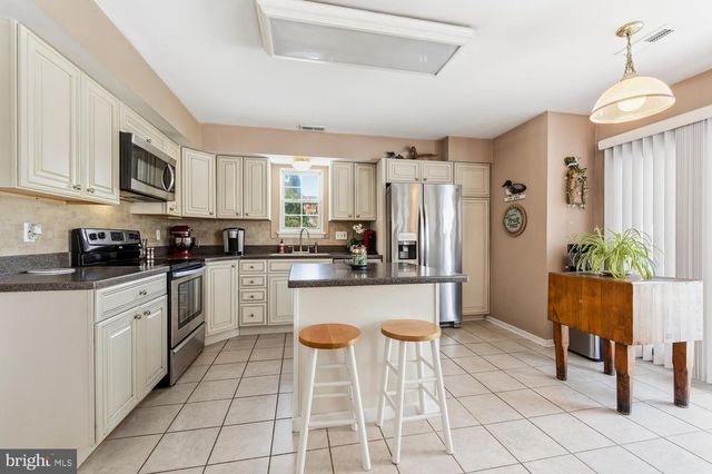 808 CLOVERFIELDS DR, Stevensville, MD 21666