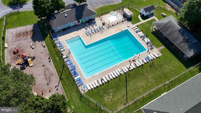 808 CLOVERFIELDS DR, Stevensville, MD 21666