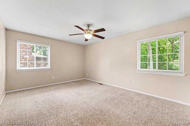 18733 Yorkshire Drive, Livonia, MI 48152