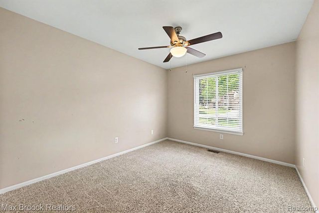 18733 Yorkshire Drive, Livonia, MI 48152