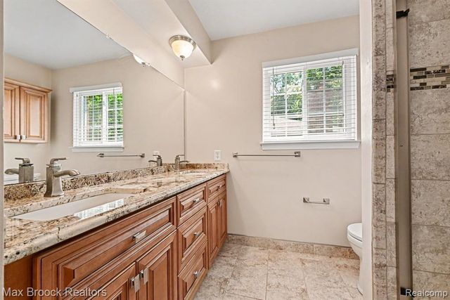 18733 Yorkshire Drive, Livonia, MI 48152