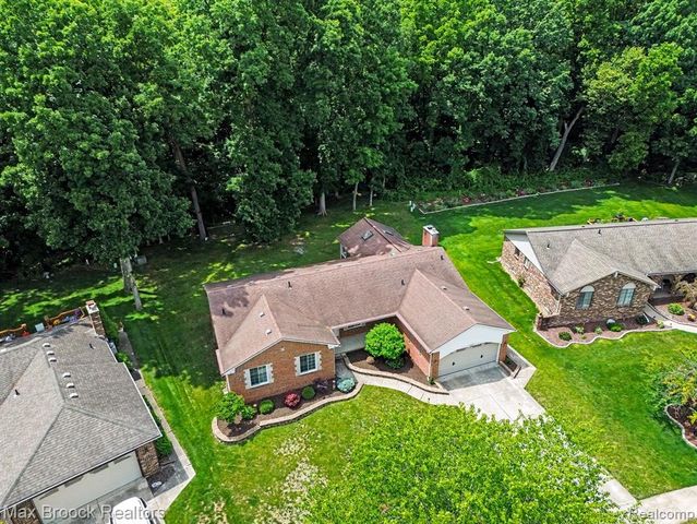 18733 Yorkshire Drive, Livonia, MI 48152