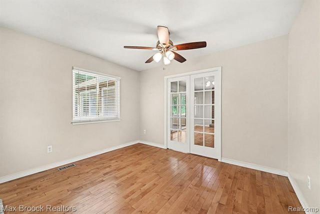 18733 Yorkshire Drive, Livonia, MI 48152