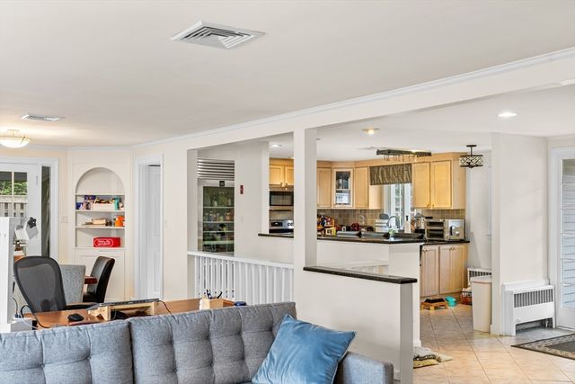 40 Carlson Ave, Newton, MA 02459
