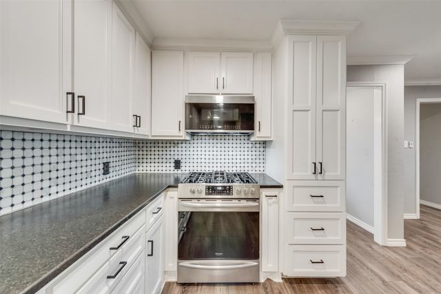 728 Del Drive, Denton, TX 76207