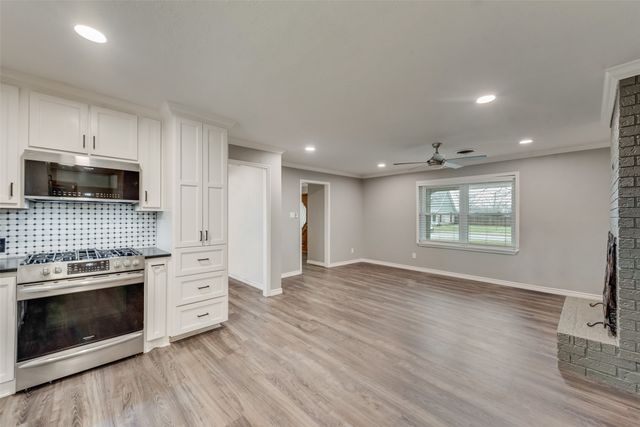 728 Del Drive, Denton, TX 76207