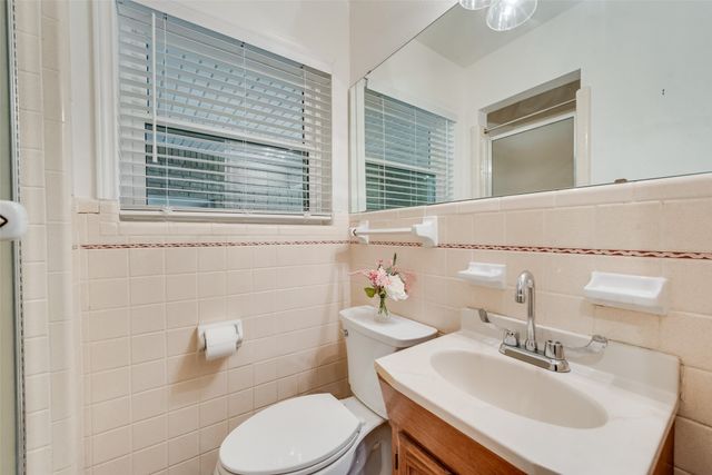728 Del Drive, Denton, TX 76207