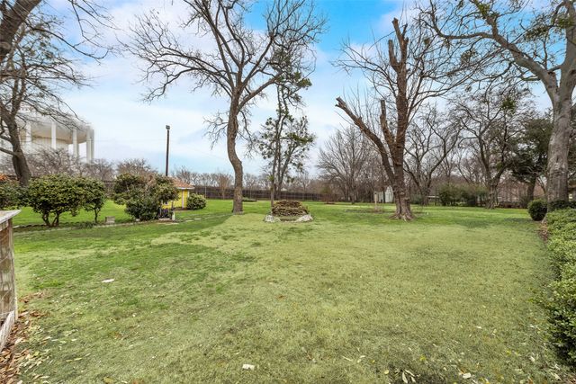 728 Del Drive, Denton, TX 76207