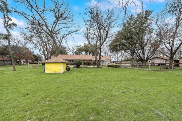 728 Del Drive, Denton, TX 76207