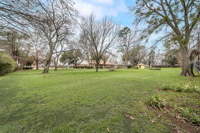 728 Del Drive, Denton, TX 76207
