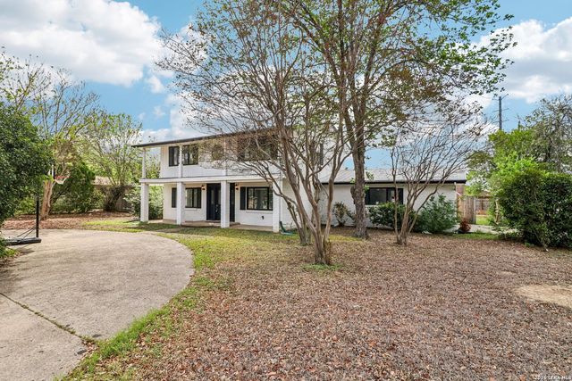 302 WEATHERCOCK LN, Windcrest, TX 78239