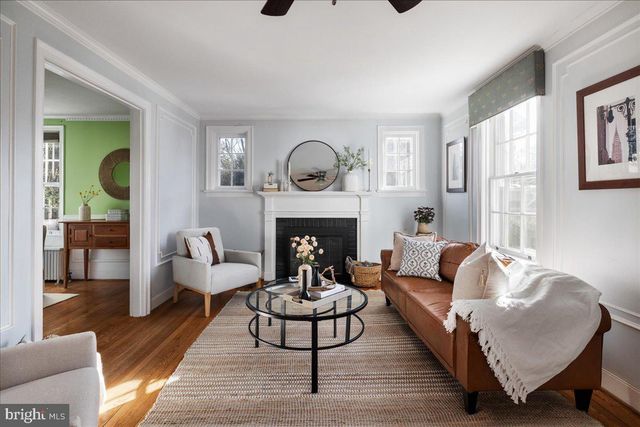 330 W CECIL ST, Winchester, VA 22601