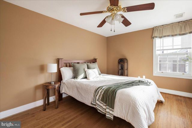 330 W CECIL ST, Winchester, VA 22601