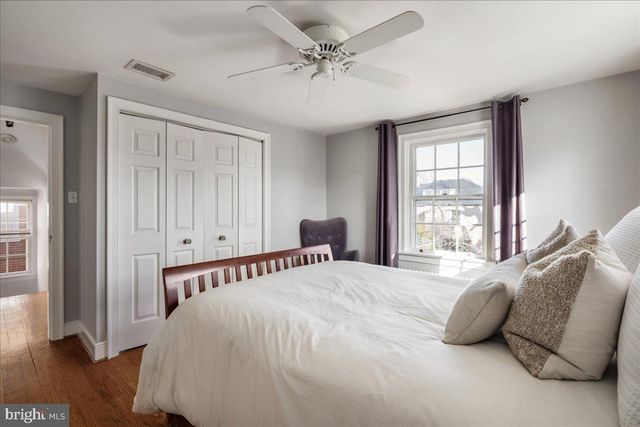 330 W CECIL ST, Winchester, VA 22601