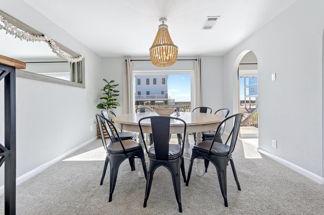 7569 White Sands Boulevard, Navarre, FL 32566