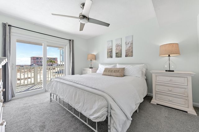 7569 White Sands Boulevard, Navarre, FL 32566