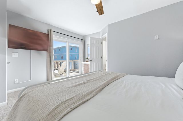 7569 White Sands Boulevard, Navarre, FL 32566