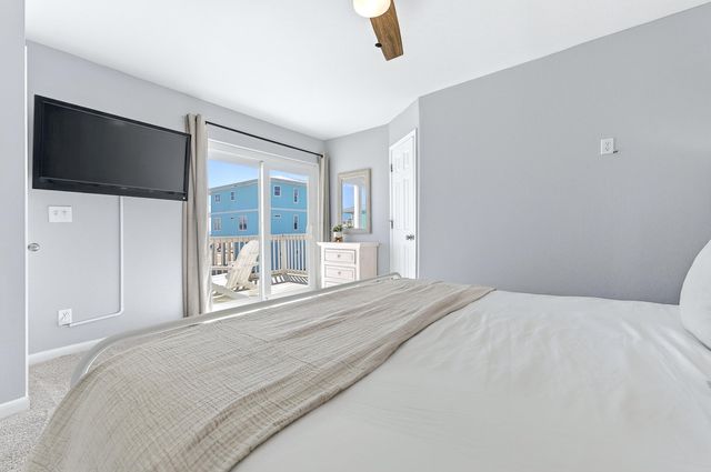 7569 White Sands Boulevard, Navarre, FL 32566